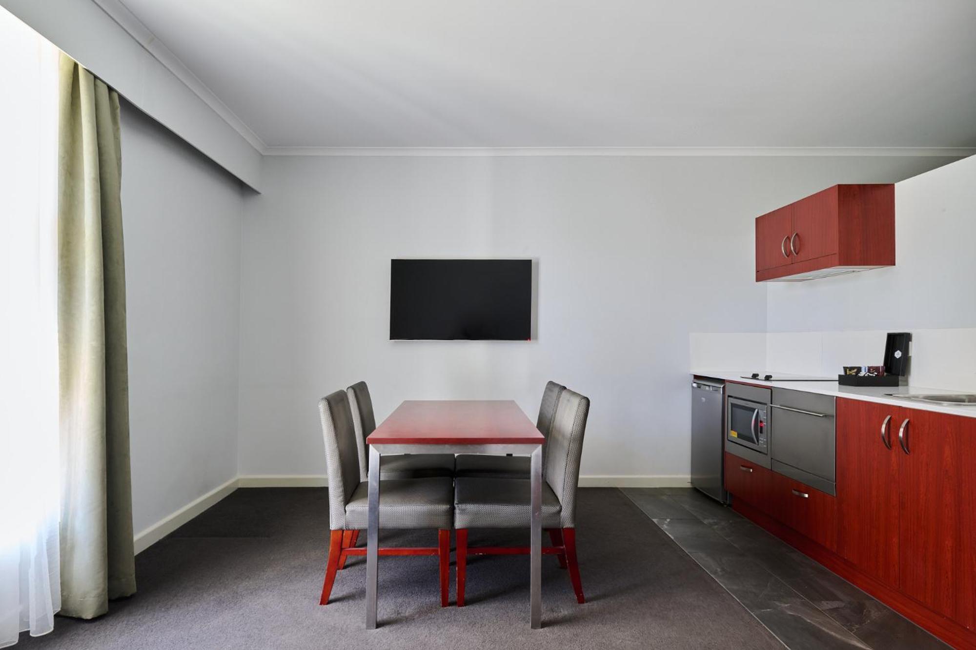 Hotel Abode Narrabundah Canberra Zewnętrze zdjęcie