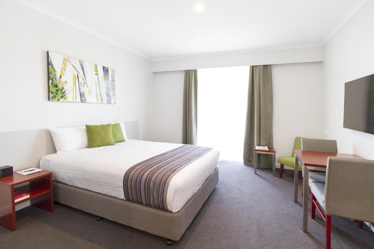 Hotel Abode Narrabundah Canberra Zewnętrze zdjęcie