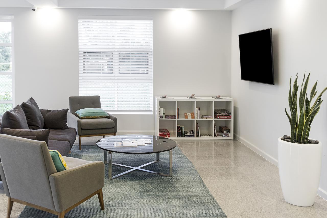 Hotel Abode Narrabundah Canberra Zewnętrze zdjęcie