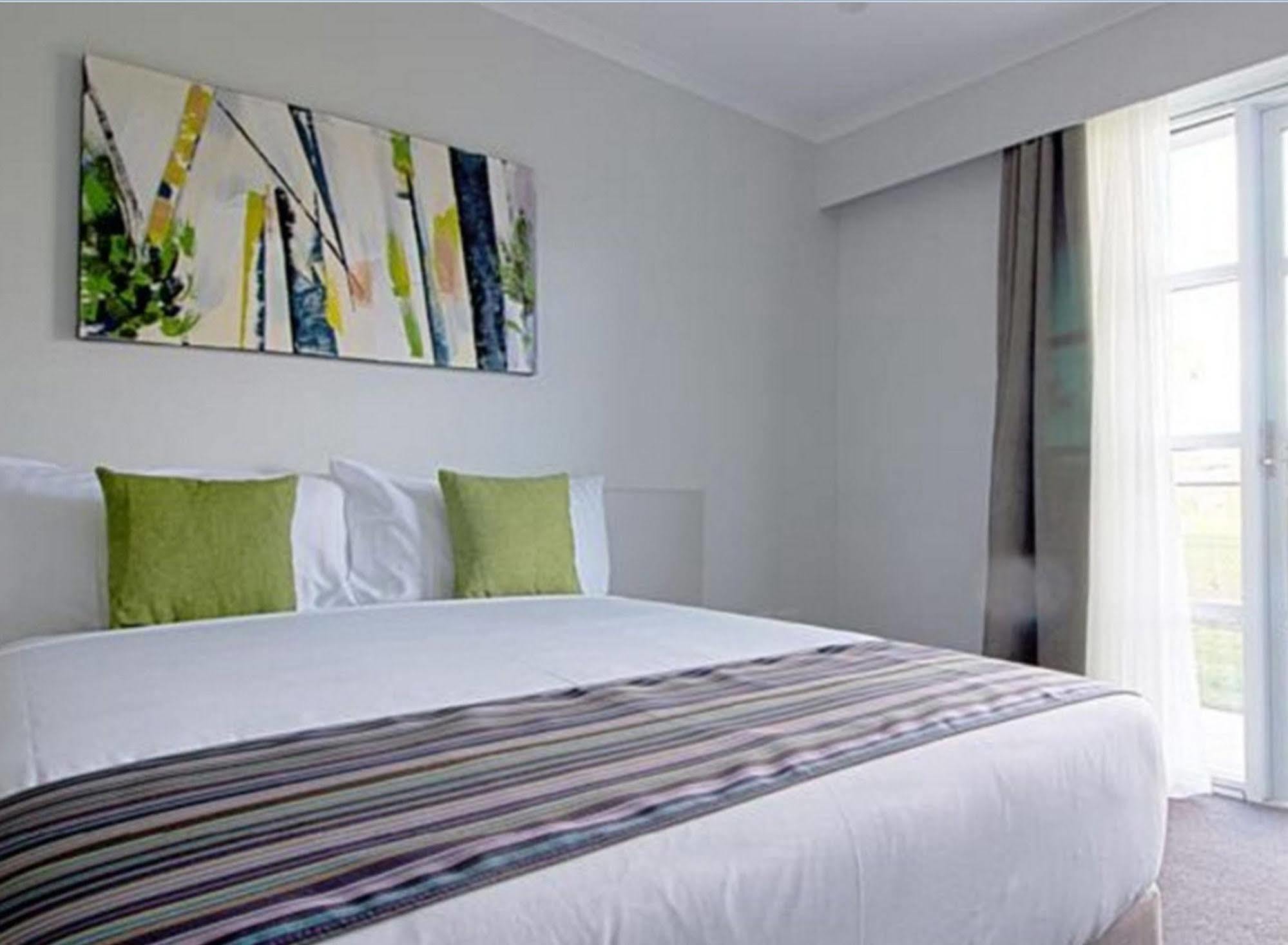 Hotel Abode Narrabundah Canberra Zewnętrze zdjęcie