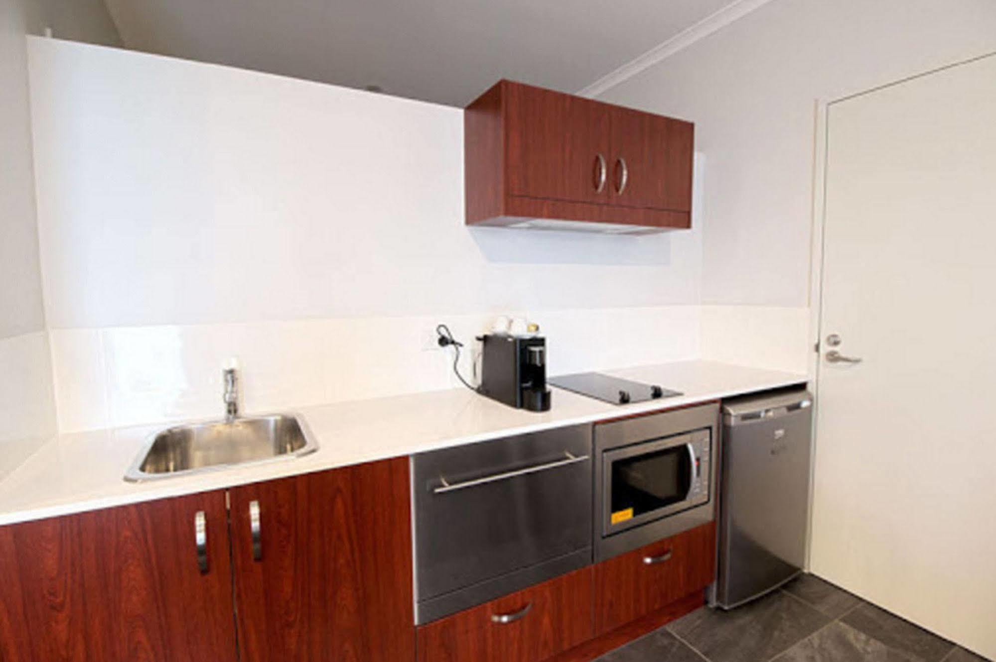 Hotel Abode Narrabundah Canberra Zewnętrze zdjęcie