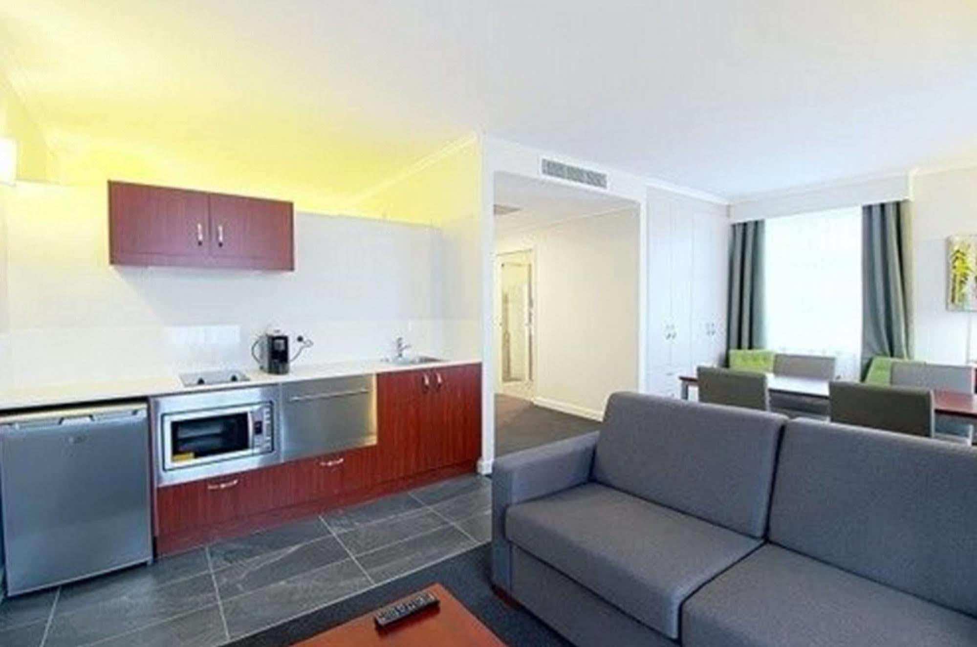 Hotel Abode Narrabundah Canberra Zewnętrze zdjęcie
